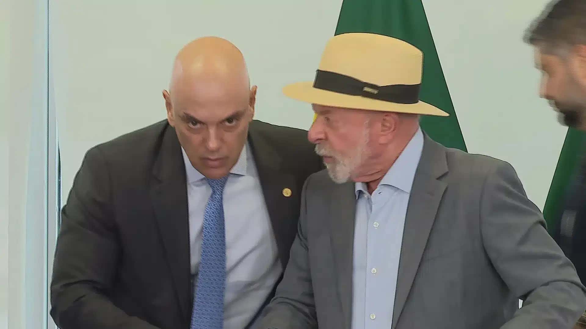 Alexandre de Moraes, presidente do STF (Supremo Tribunal Federal), e presidente Lula em evento no Palácio do Planalto