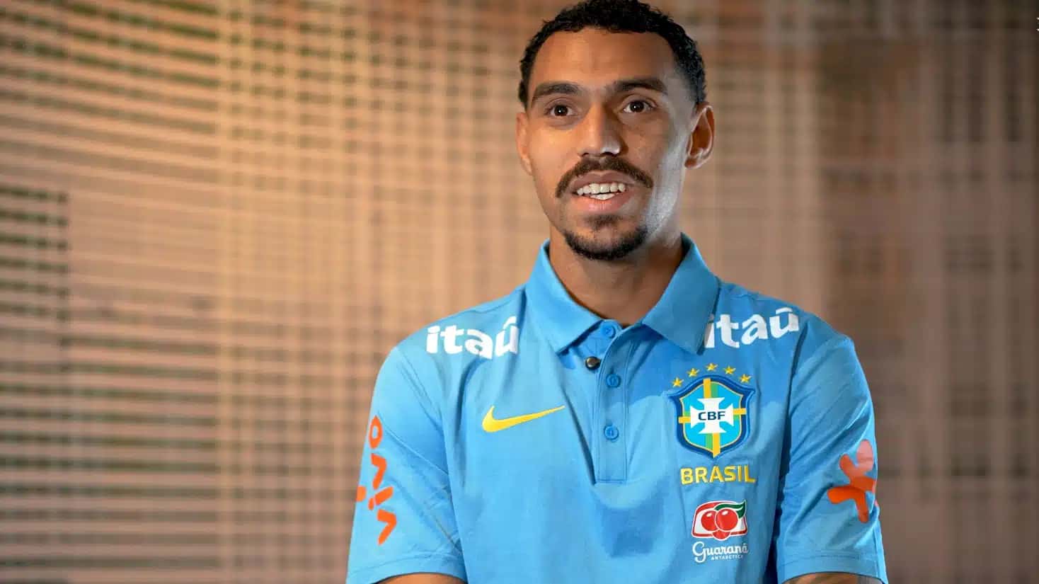 Matheuzinho conta com apoio de dupla do Corinthians na Seleção