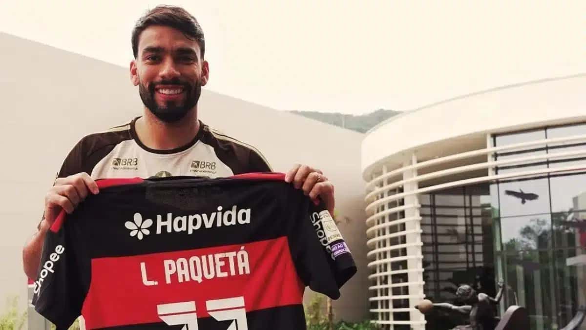 Entrevista monossilábica de Olise irrita repórter: "Assim fica difícil"
