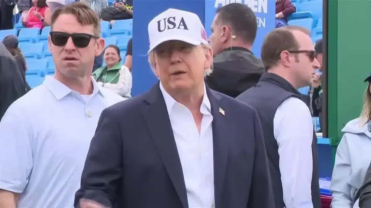 Trump durante sua visita à Irlanda