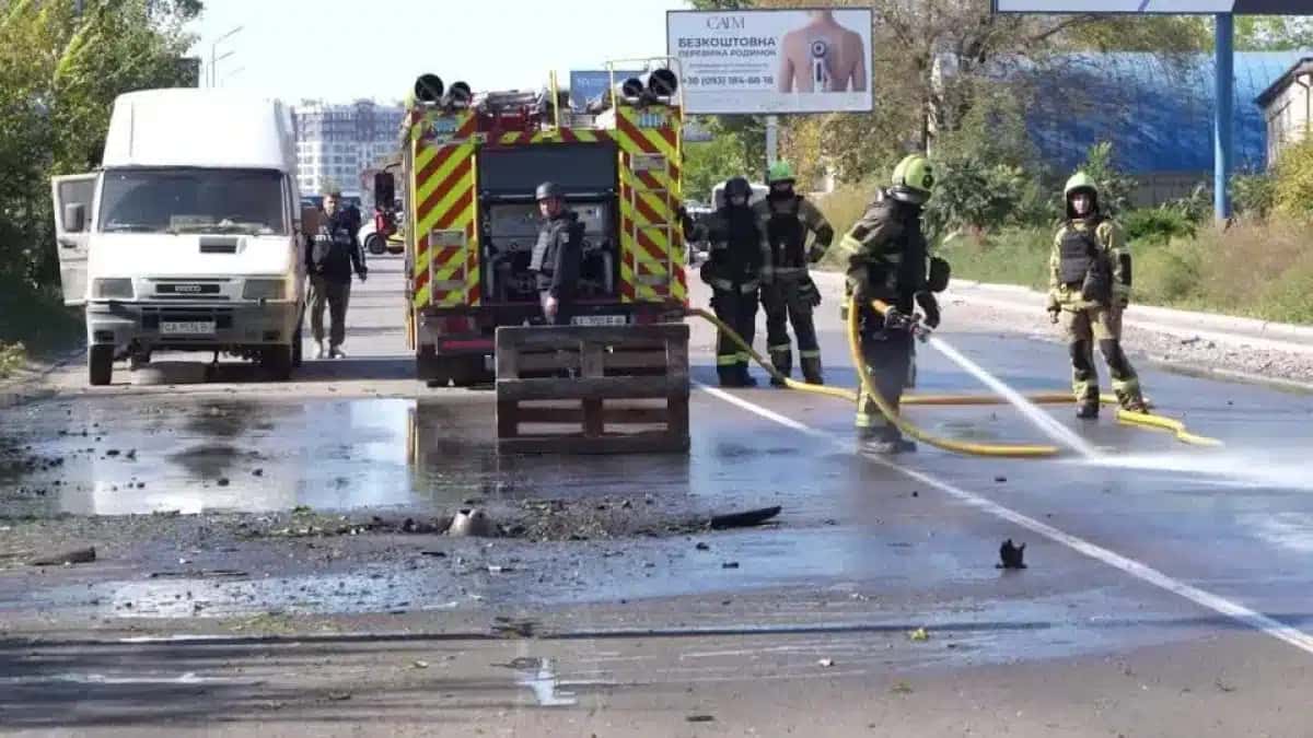 Uma pessoa morreu e várias ficaram feridas em um ataque russo na região de Kiev, segundo autoridades