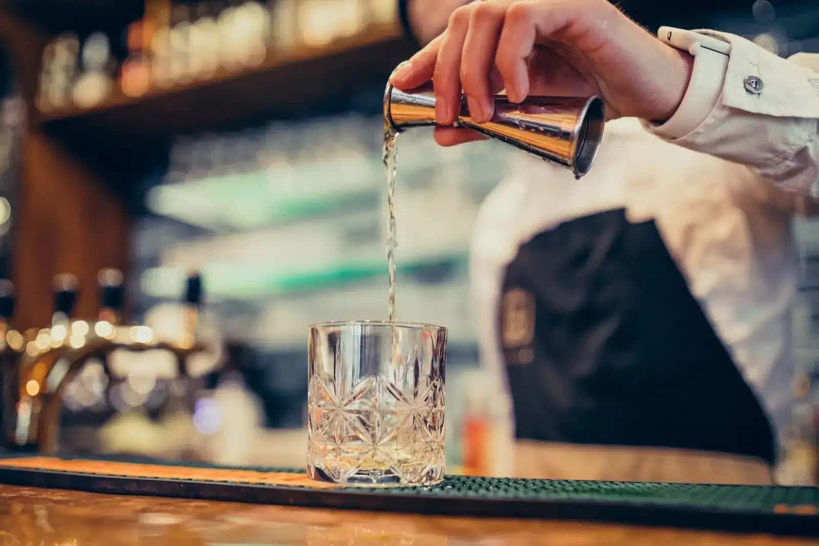 São Paulo registrou cinco mortes suspeitas e uma confirmada por consumo de bebidas adulteradas com metanol