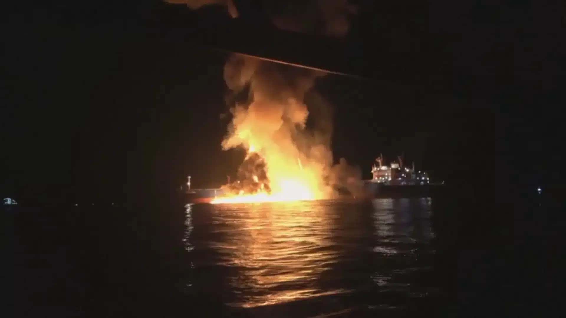 Petroleiro pega fogo próximo ao Iraque após ataques no Golfo Pérsico