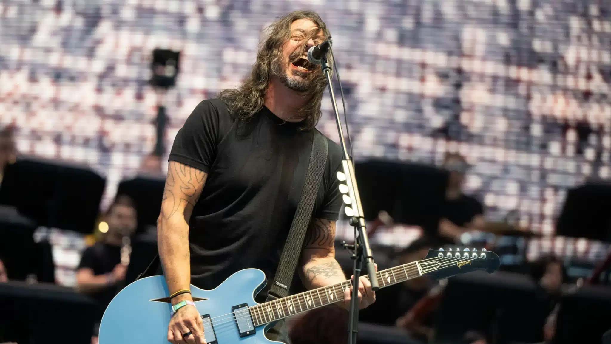 Dave Grohl, membro fundador do Nirvana e do Foo Fighters, no palco do Coachella Valley Music and Arts Festival, em 2025