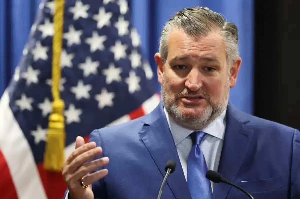Senador Ted Cruz durante coletiva de imprensa, na Cidade do México