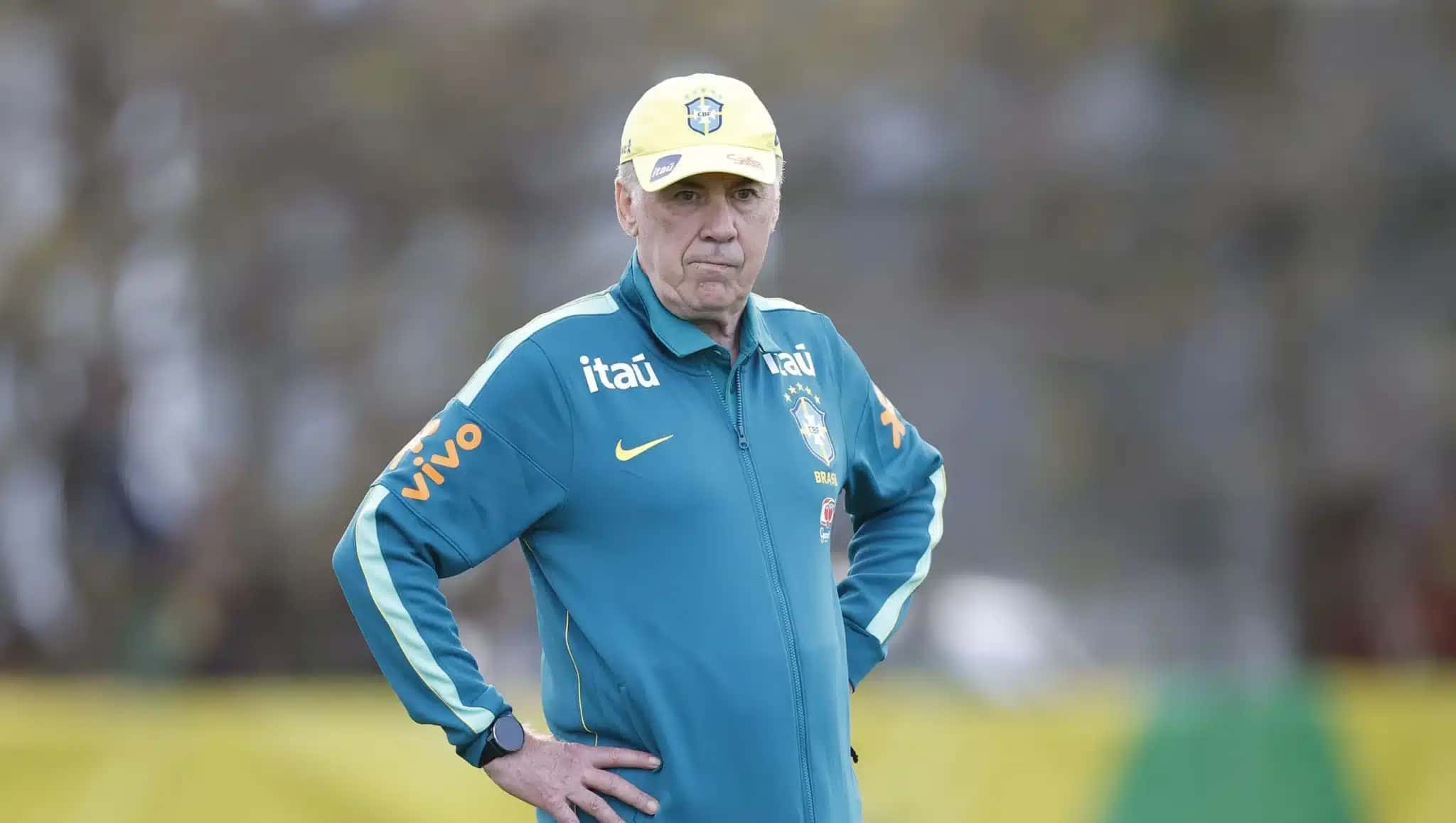 Carlo Ancelotti durante treinamento da Seleção Brasileira na Austrália