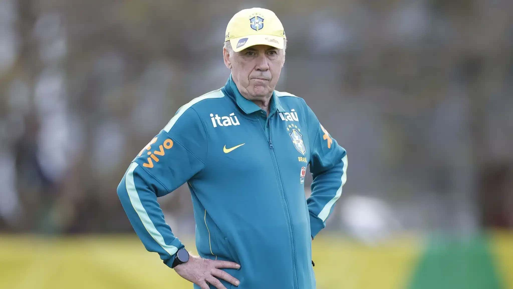 Carlo Ancelotti durante treinamento da Seleção Brasileira na Austrália
