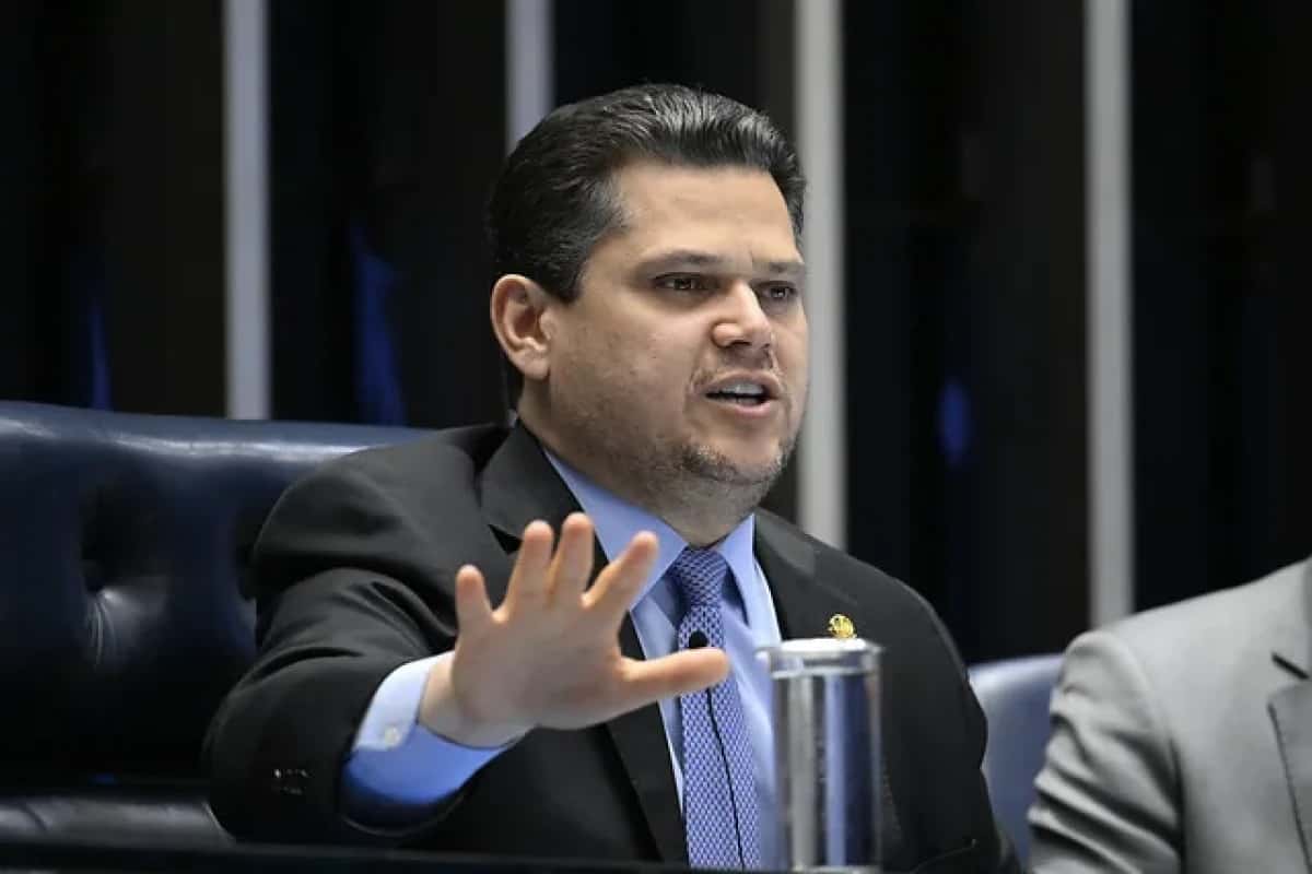 O presidente do Senado, Davi Alcolumbre (União-AP) | Foto: Reprodução/Brasil de Fato