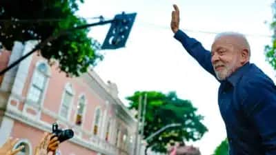 Lula cancela entrevista à Record e gravações para poupar a voz antes do debate da Globo