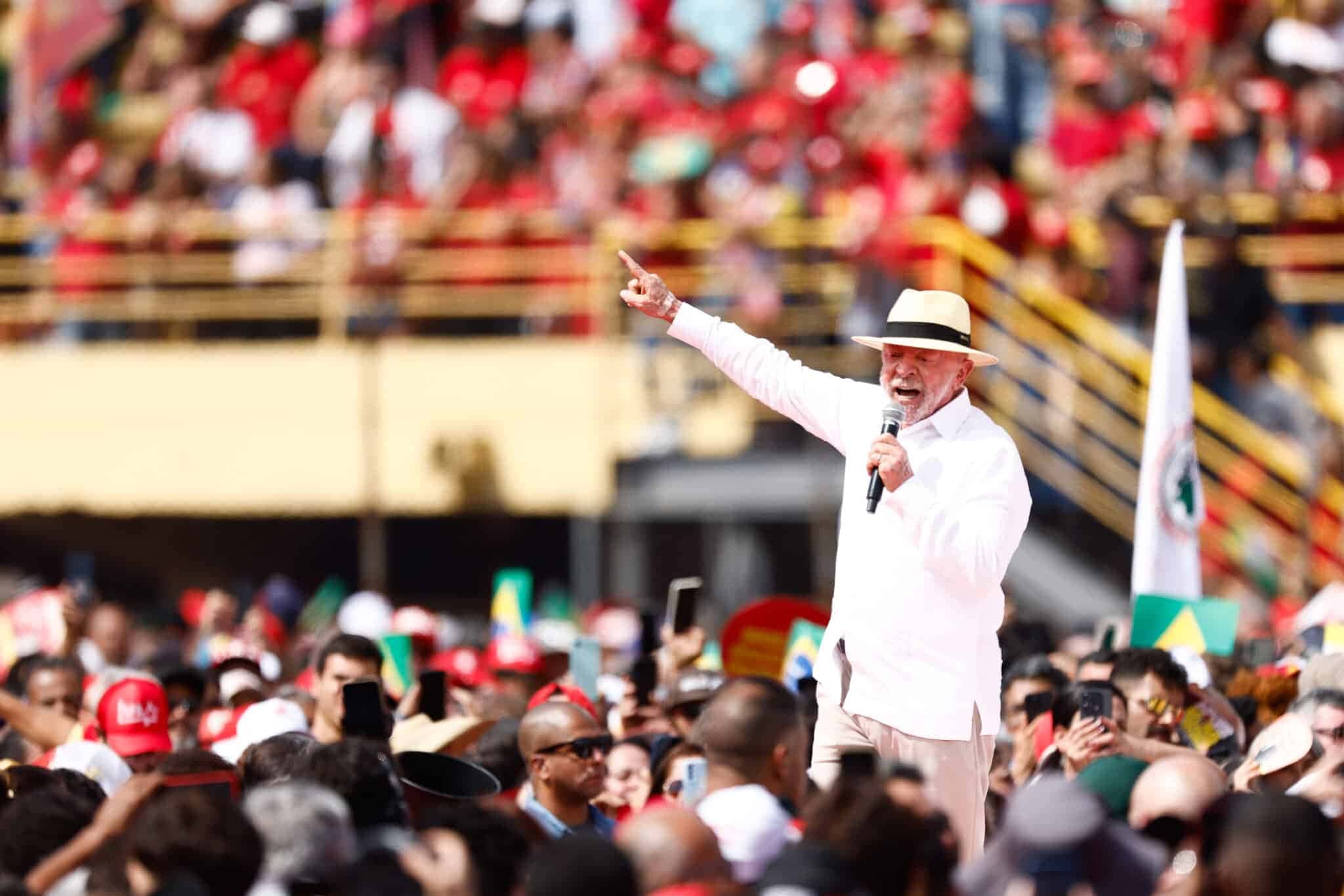 SP – ELEIÇÕES 2026/LULA/LANÇAMENTO/CAMPANHA – POLÍTICA – O presidente Luiz Inácio Lula da Silva (PT), candidato à reeleição nas eleições de 2026, durante o lançamento da campanha petista no Estádio Municipal 1º de Maio, conhecido como Vila Euclides, em São Bernardo do Campo (SP). Lula estava acompanhado da primeira-dama Janja (Rosângela Lula da Silva), de Geraldo Alckmin, vice-presidente da República, e Fernando Haddad, que deixou o Ministério da Fazenda em março de 2026 para disputar as eleições de outubro. 16/08/2026 | Foto: WILTON JUNIOR/ESTADÃO CONTEÚDO