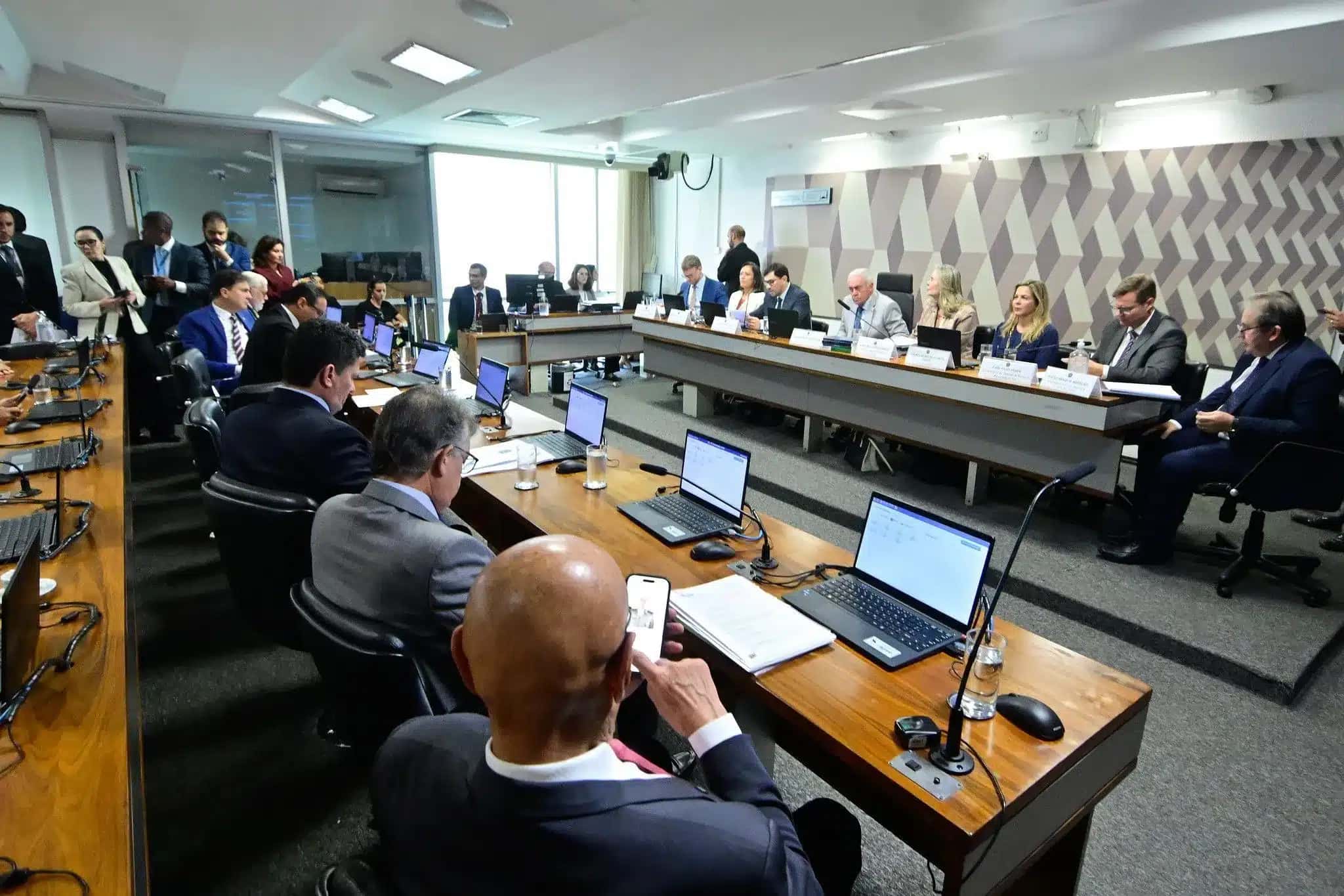 CCJ analisou sete indicações ao CNJ e CNMP nesta quarta-feira (15)