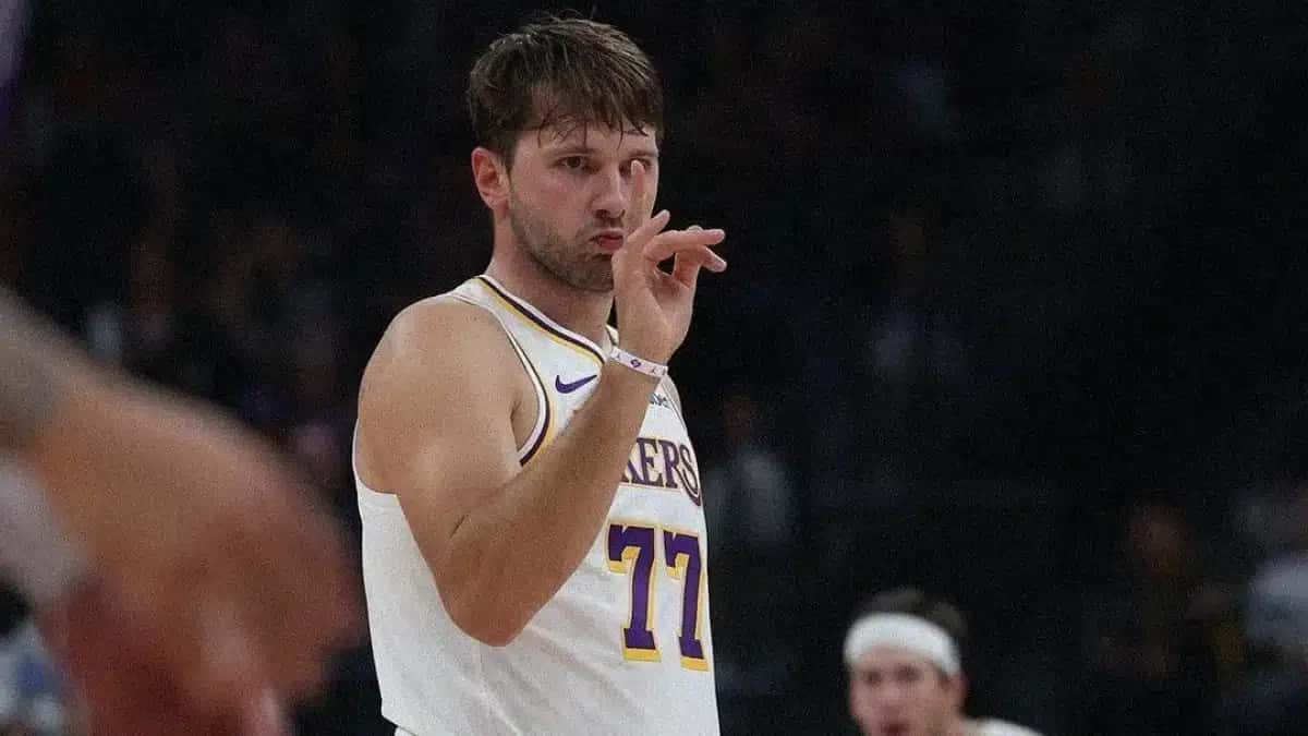 Luka Doncic, atleta do Los Angeles Lakers.