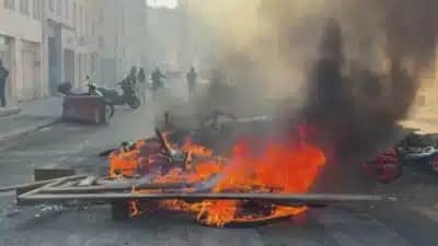 Paris registra novos confrontos após protestos violentos; Macron enfrenta pressão