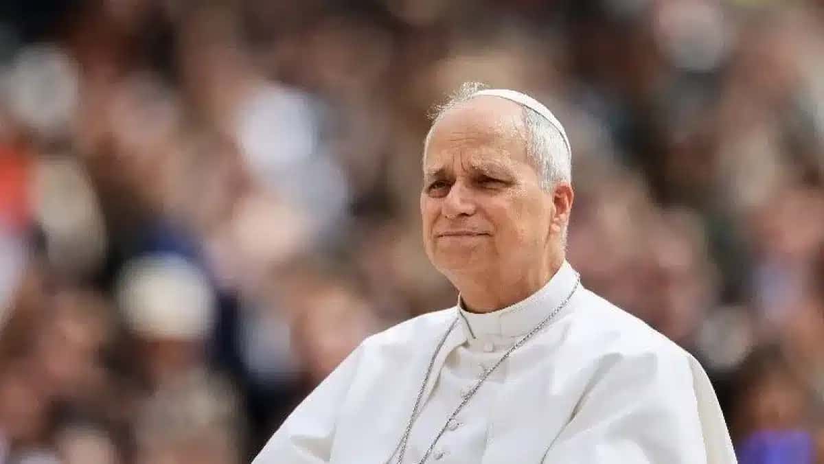 Papa Leão XIV na Praça de São Pedro em 6 de maio de 2026.