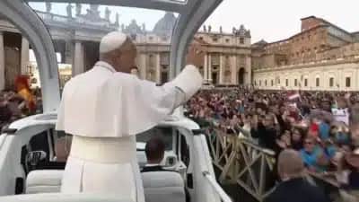 Papa Leão retoma agenda pública com audiência no Vaticano após cirurgia no pulmão