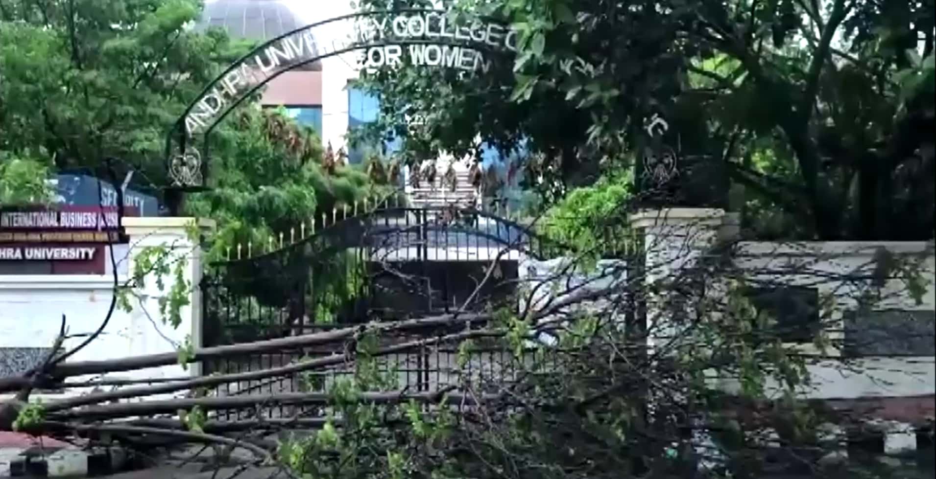 Ciclone Arnab deixa rastro de destruição ao longo da costa leste da Índia | Foto: Reprodução/CNN Brasil