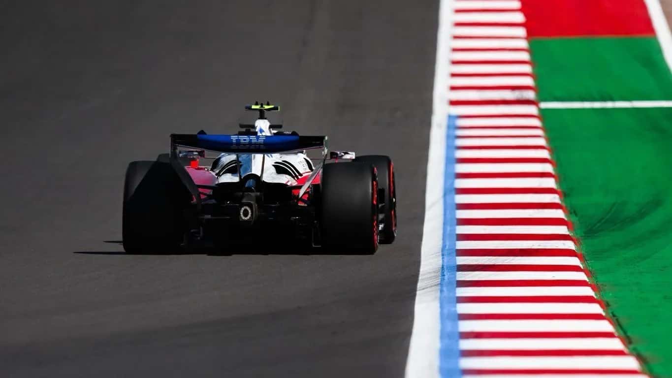 Lewis Hamilton no último treino livre do GP dos Estados Unidos de Fórmula 1, em Austin, Texas.