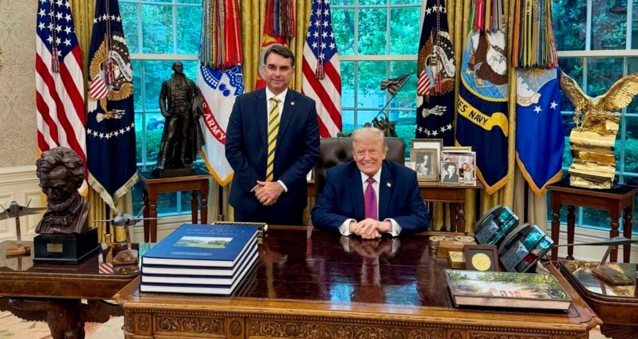 O presidente dos Estados Unidos, Donald Trump, e o senador Flávio Bolsonaro | Foto: Divulgação/Flávio Bolsonaro
