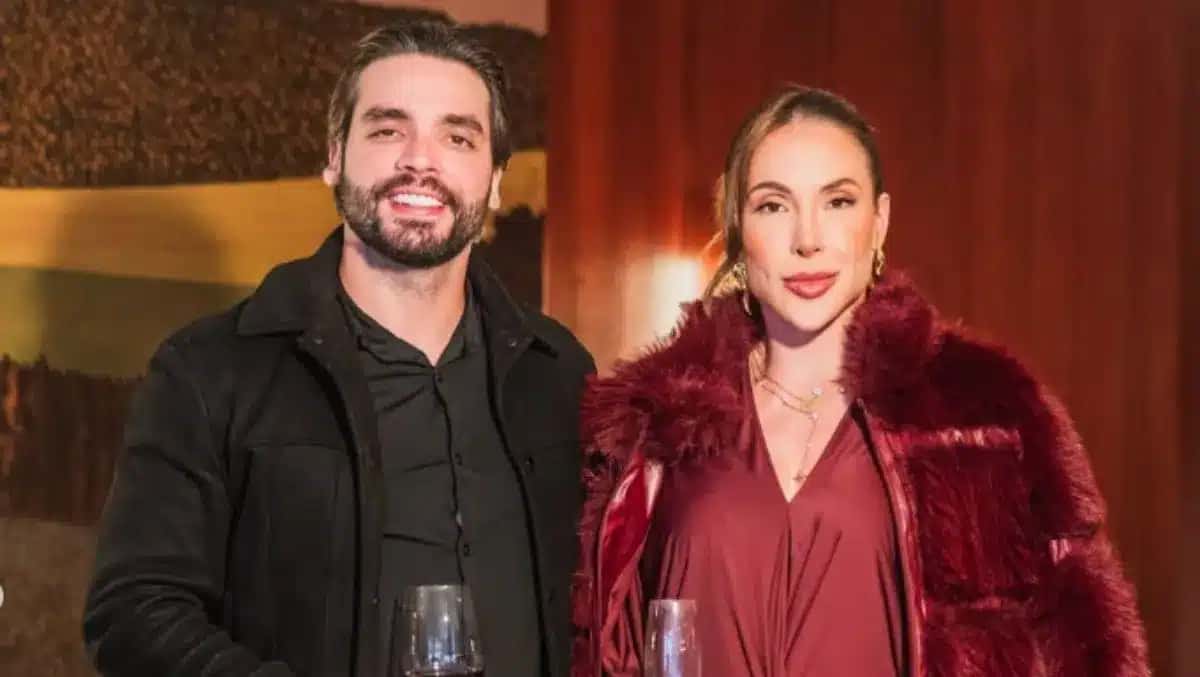 Os influenciadores Thiago Vieira e Isabella Mayeski anunciaram a separação