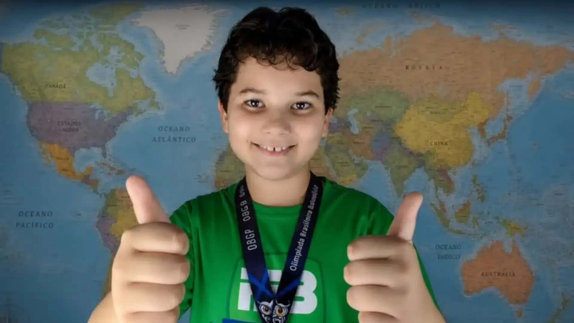 Marcelinho, de 10 anos, ficou em terceiro lugar no vestibular da Unifor.