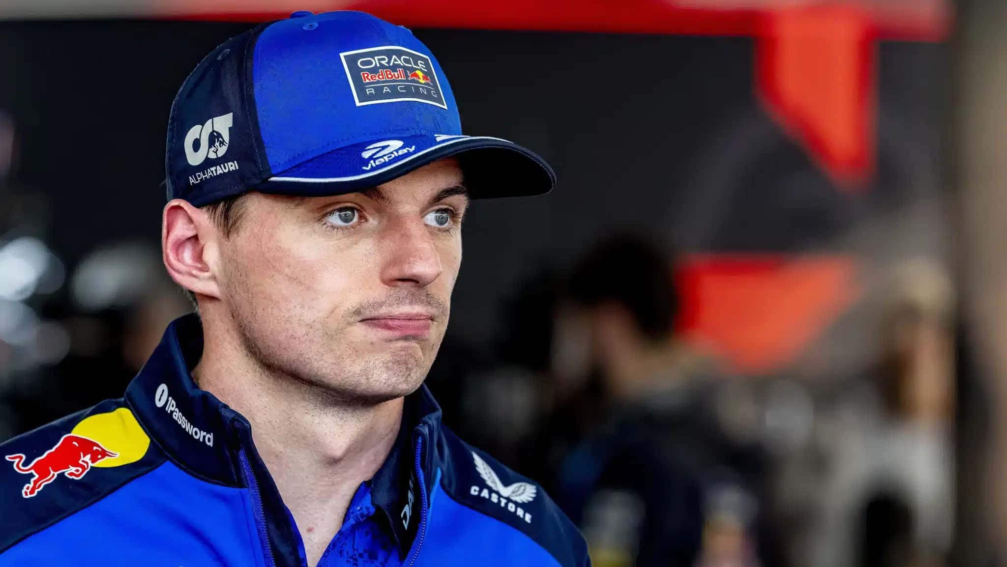 O piloto Max Verstappen