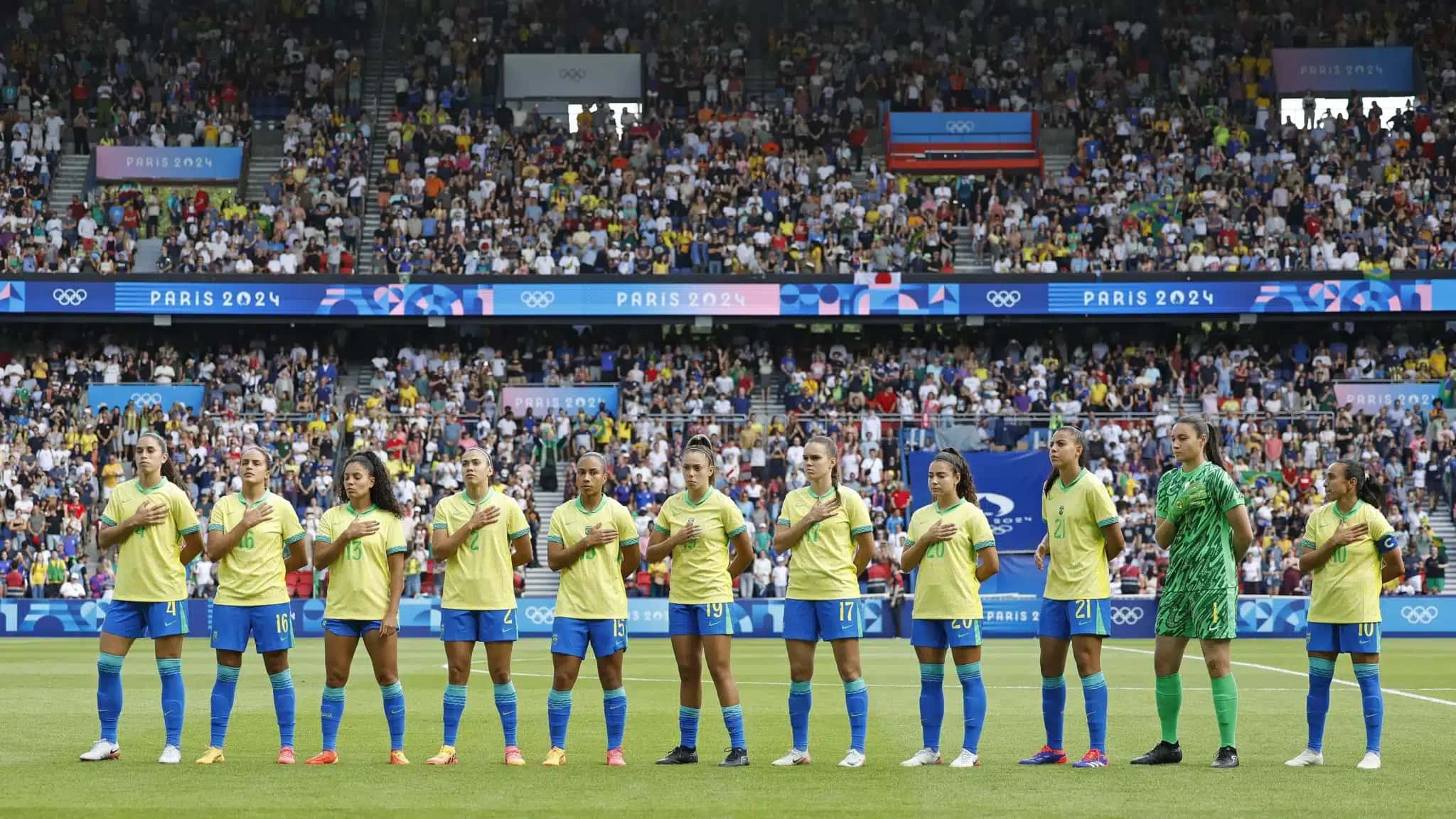 Seleção Brasileira de futebol feminino enfrenta a Espanha na Olimpíada