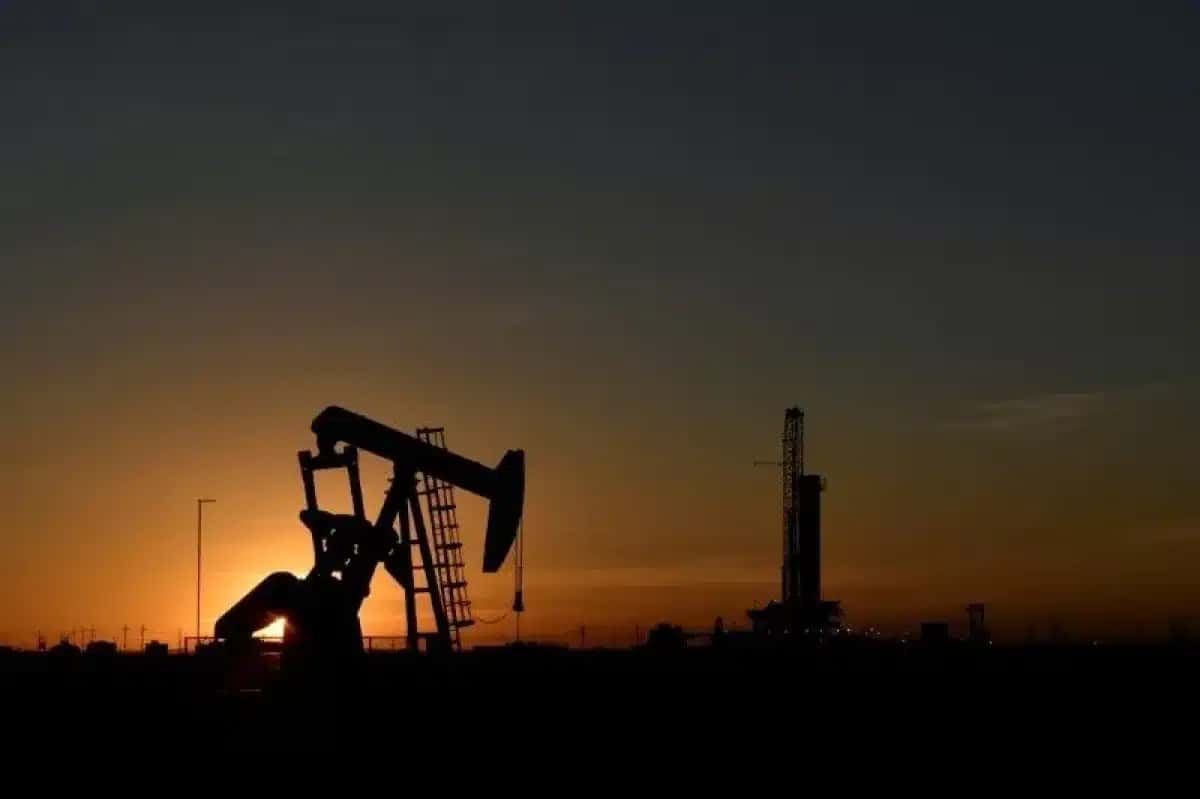Conflito no Leste Europeu tem gerado impactos nos preços do barril de petróleo.