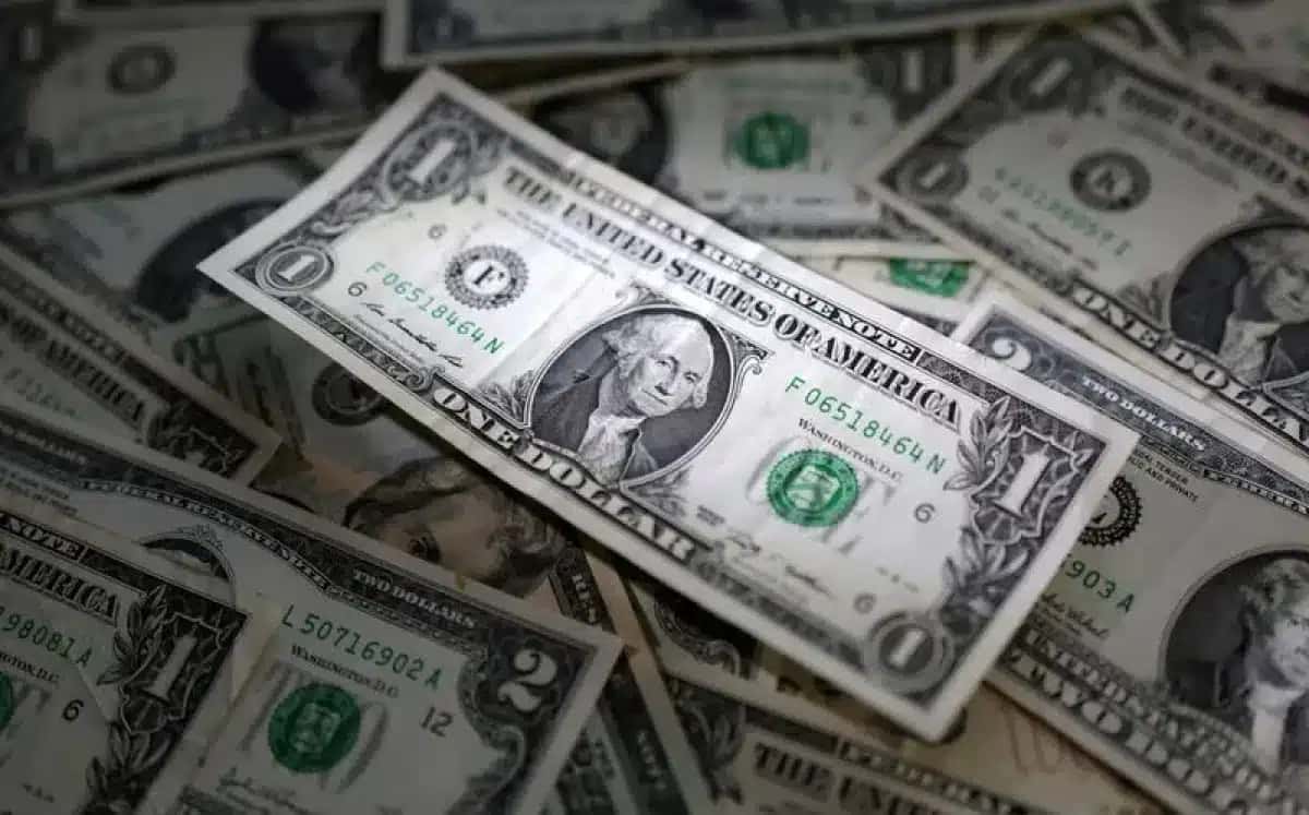 Comprar dólar em cima da hora: 4 erros que pesam no orçamento da viagem