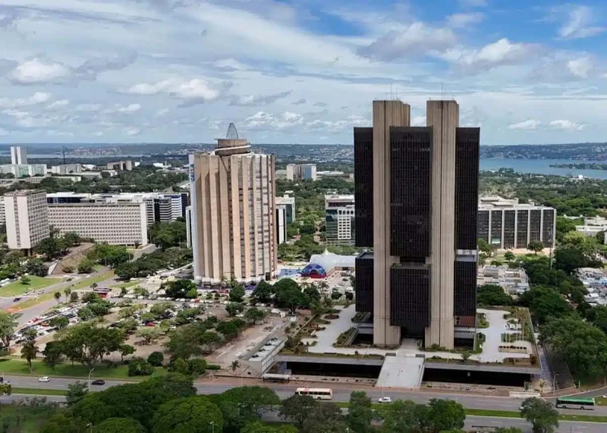 Imagem captada por drone da sede do Banco Central do Brasil, em Brasília.