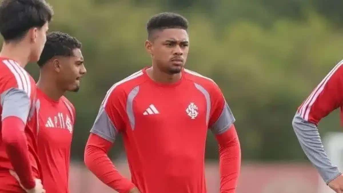 Victor Gabriel em treino do Inter no CT Parque Gigante, em Porto Alegre