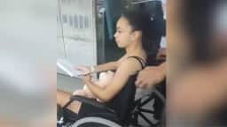Marcela Vitória recebe alta após ataque de tubarão na Praia de Boa Viagem em junho
