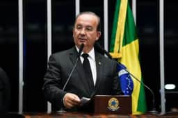 Jorginho Mello lidera intenções de voto para reeleição em SC com 50% nas simulações do Quaest