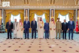 Arábia Saudita, Paquistão e Turquia assinam pacto de defesa mútua em meio a tensões com o Irã
