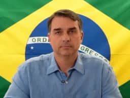 Flávio Bolsonaro critica Lula e Lulinha: “Não precisa nem fazer teste de DNA”