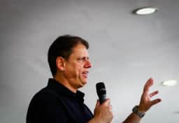Tarcísio lidera com 40% no 1º turno em SP, enquanto Haddad tem 27%, diz pesquisa Quaest