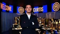 Curtis Jones deixa o Liverpool após 16 anos e é contratado pela Inter de Milão por até 35 milhões