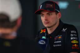Verstappen admite ter considerado aposentadoria após críticas às regras da F1 em 2026