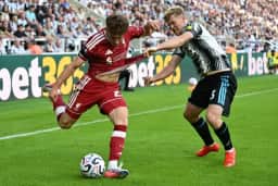 Manchester United Fracassa Contra Hull em Estreia da Premier League