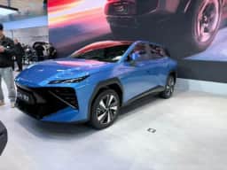 Omoda 4 chega ao Brasil no final de 2026 para competir com Renault Kardian e Jeep Avenger