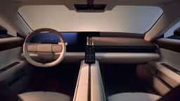 Jaguar revela interior do Type 01 com console gigante e telas integradas antes da estreia em Nova