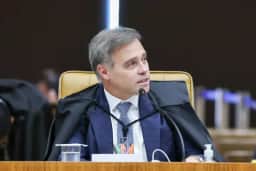 Mendonça determina que PT entregue gravações de eventos e documentos sobre uso de verba pública