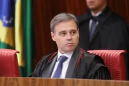 PGR e André Mendonça divergem sobre caso de Lulinha e STF enfrenta incertezas, diz pesquisador