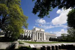 Preocupações do Fed com inflação aumentam e membros discutem possível elevação das taxas de juros