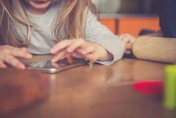SP: Número de crianças e adolescentes vítimas de crimes digitais cresce 78% nas férias escolares