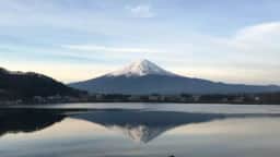 Pai deixa filho de 7 anos sozinho no Monte Fuji por horas e é advertido pela polícia