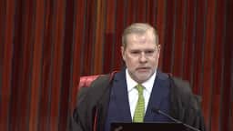 Decisão de Toffoli suspende campanha de Renan Santos e é inédita, diz advogada