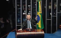 Cleitinho dispara para 1º lugar no governo de MG com 29%