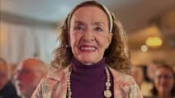 Candidata completa 92 anos para renovar mandato no Senado SC