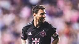 Messi é multado após dar tapa em adversário durante jogo do Inter Miami contra Philadelphia Union