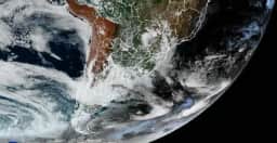 Nuvens carregadas e risco de temporais afetam o Sul do Brasil nesta quinta-feira